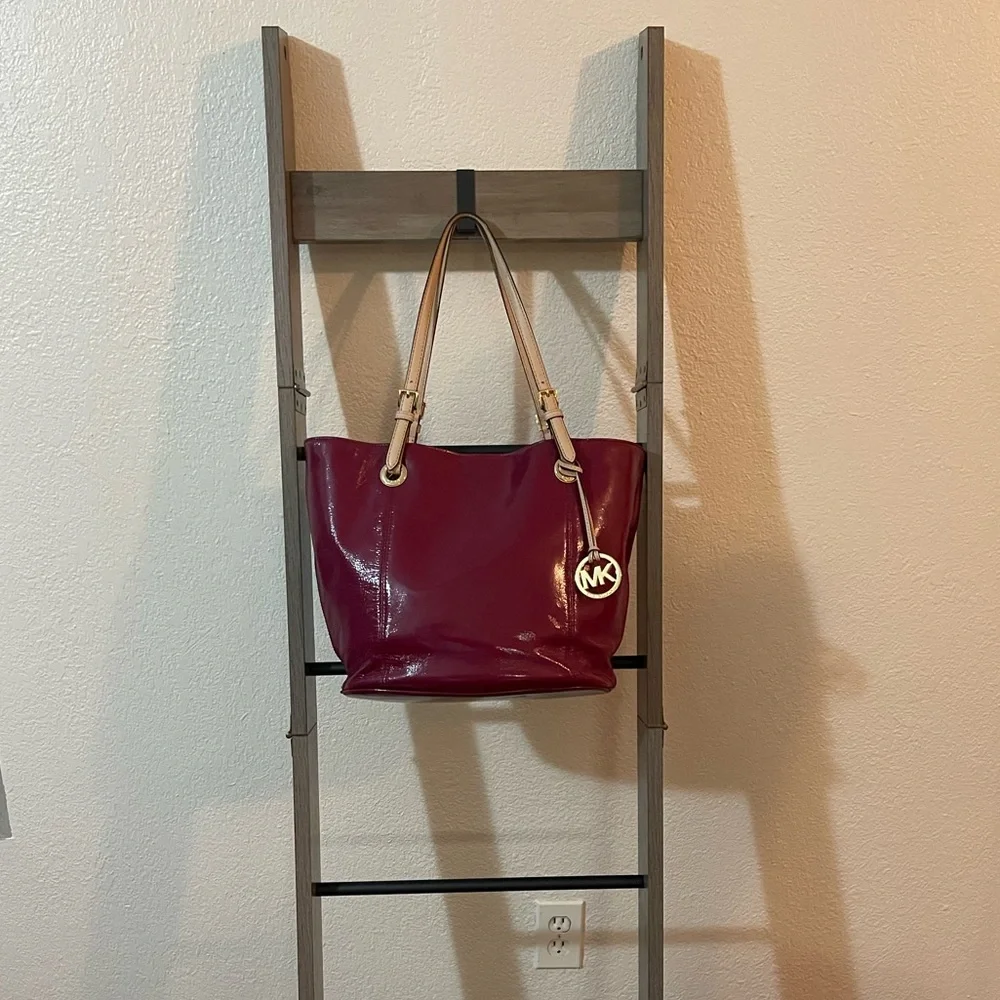 Michael Kors Jet Set Burgundy Tote - Picture 2 of 8